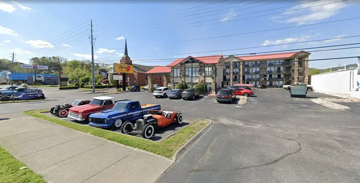 Pigeon Forge Motor Lodge - property detail view
